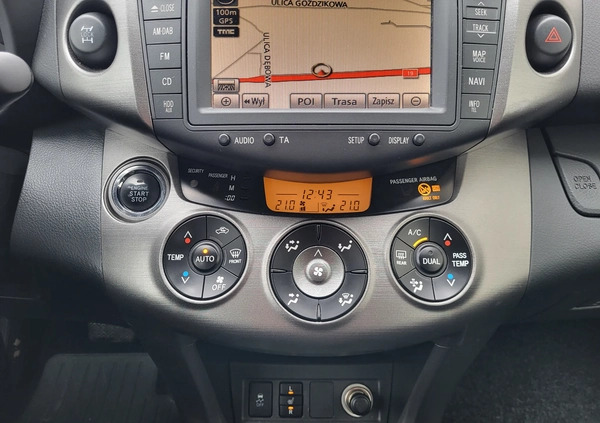 Toyota RAV4 cena 52800 przebieg: 230000, rok produkcji 2012 z Lubień Kujawski małe 529